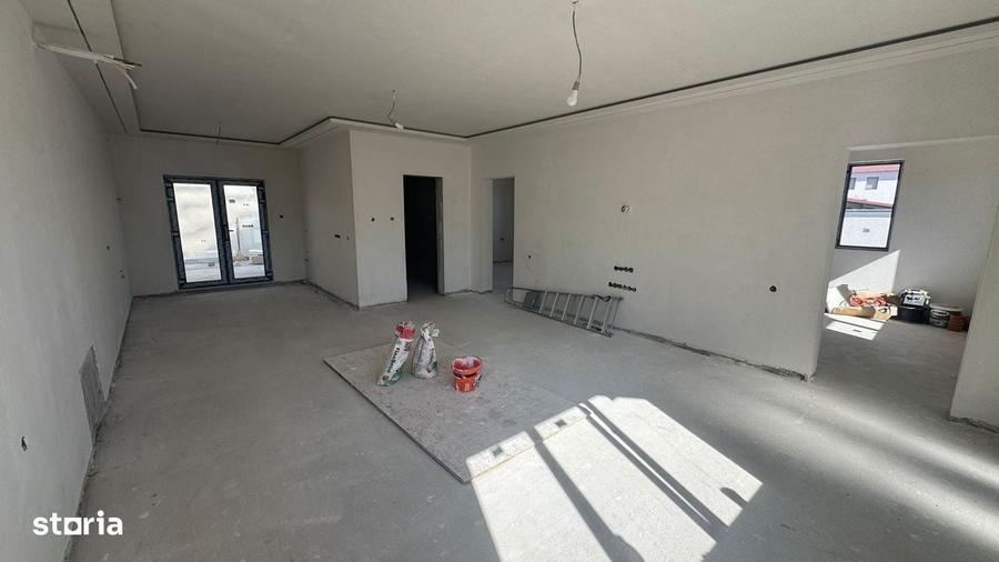 Casă cu 3 camere în Cristian