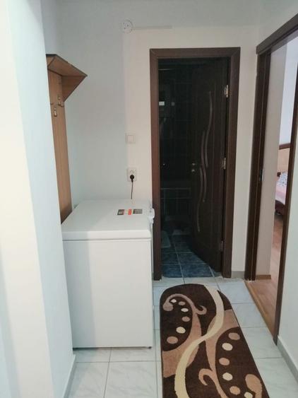Apartament cu 3 camere decomandat în Poiana