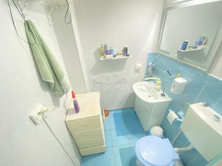 Apartament cu 3 camere decomandat în Rahova