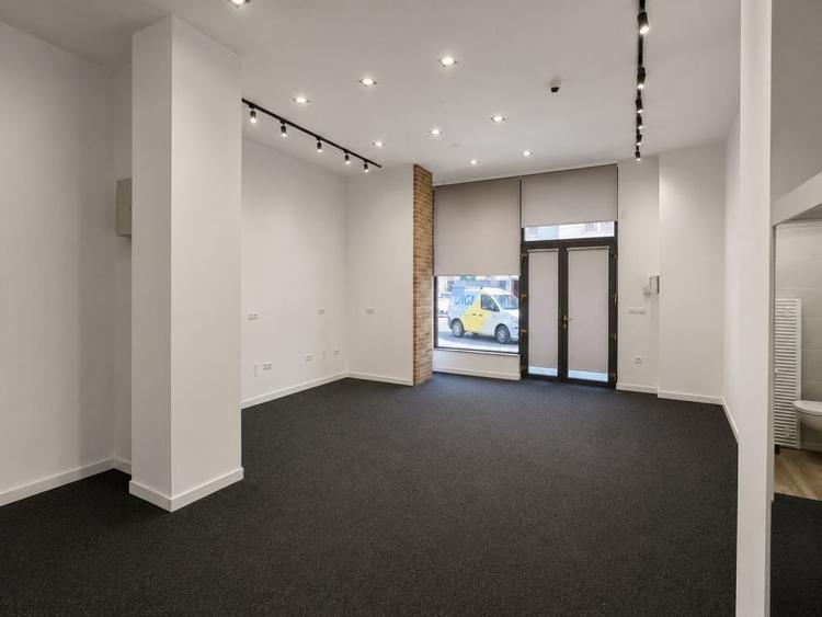 Spațiu comercial, de 52 mp, în Central
