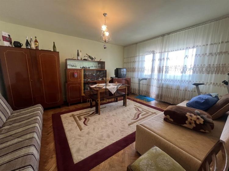 Apartament cu 3 camere decomandat în Mărăști — fotografia 1