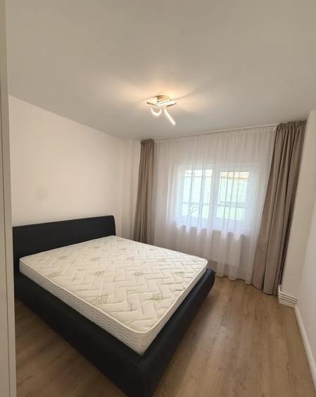 Apartament cu 2 camere decomandat, mobilat în Tei