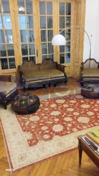 Apartament cu 6 camere, mobilat în Victoriei