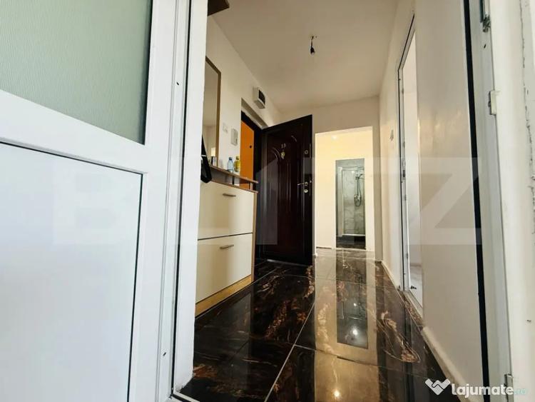 Apartament cu 2 camere decomandat în Noua