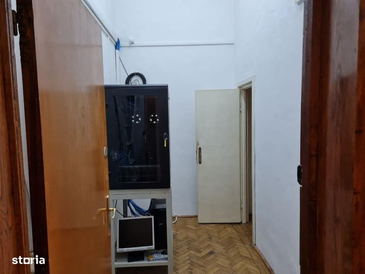 Spațiu comercial, de 76 mp, în Central