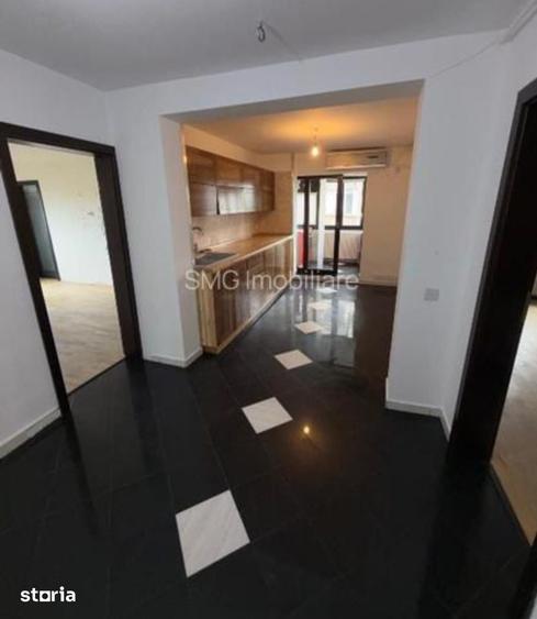 Apartament cu 4 camere în Crângași
