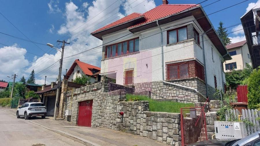 Casă cu 5 camere cu Teren 518 Mp în Central