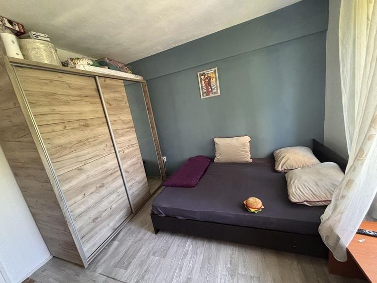 Apartament cu 2 camere decomandat în Basarabia