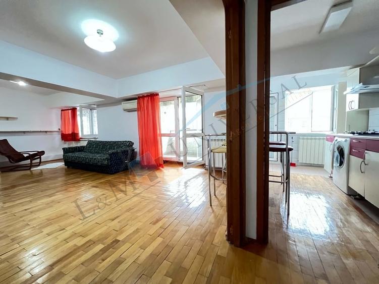 Garsonieră decomandată în Unirii