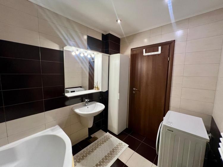 Apartament cu 3 camere semidecomandat, mobilat în Voluntari