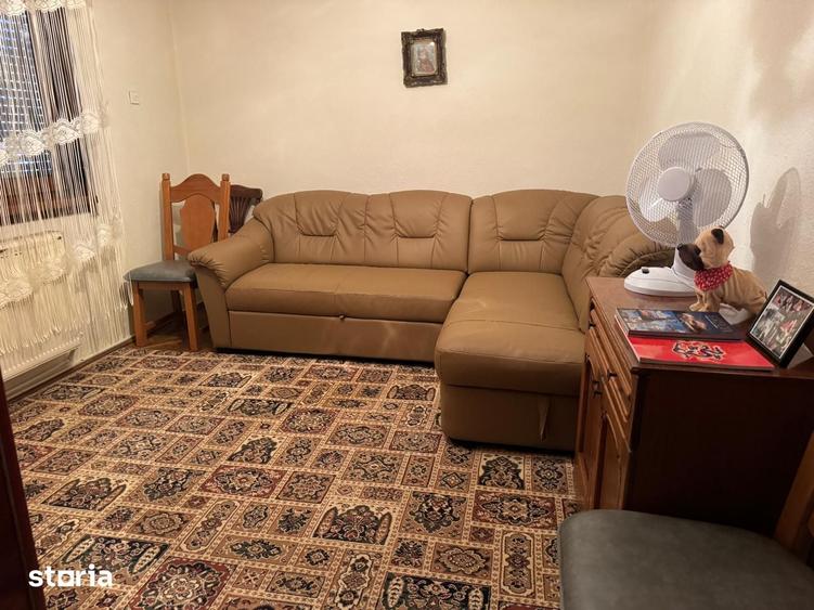 Casă cu 5 camere cu Teren 520 Mp în Vlădești
