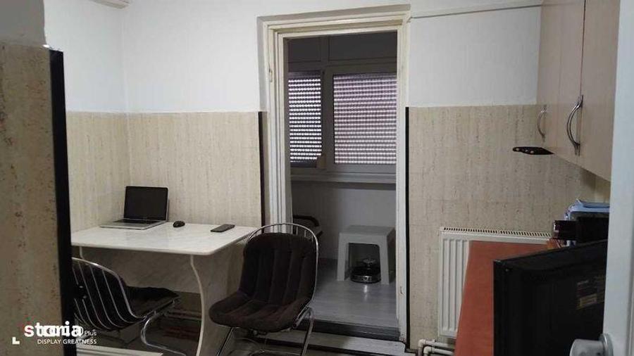 Apartament cu 3 camere în Buzaului