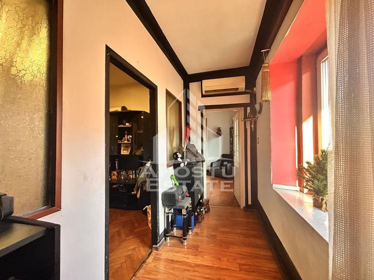 Apartament cu 3 camere semidecomandat, mobilat în Iosefin