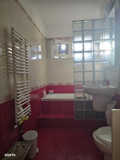 Apartament cu 3 camere în Favorit