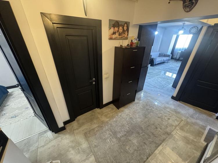 Apartament cu 3 camere decomandat în Ultracentral