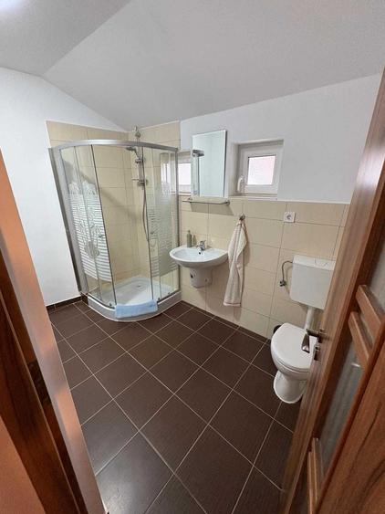 Casă cu 4 camere în Exterior Vest