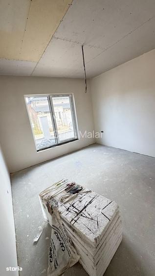 Casă cu 5 camere cu Teren 424 Mp în Cetate