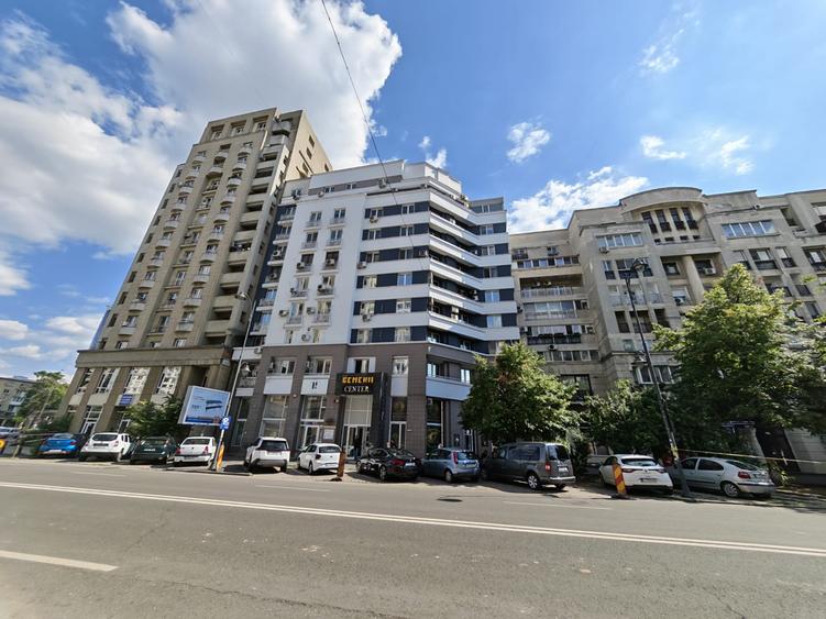Birou, de 36 mp, în Națiunile Unite