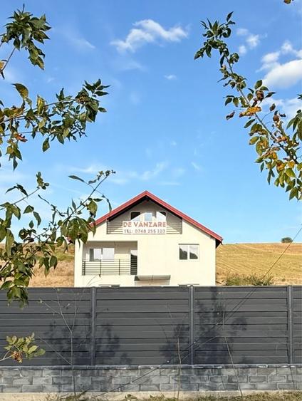 Casă cu 4 camere în Central