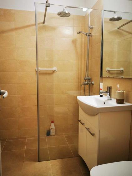 Apartament cu 2 camere decomandat în Drumul Carului