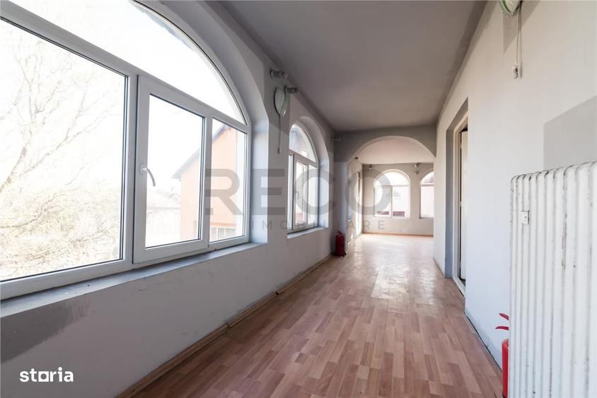 Casă cu 4 camere cu Teren 691 Mp în Central