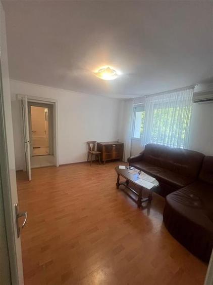 Apartament cu 3 camere decomandat în Rogerius