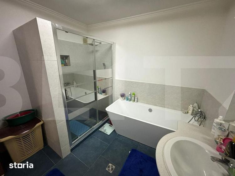 Casă cu 7 camere cu Teren 393 Mp în Central
