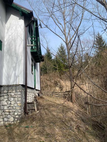 Casă cu 3 camere cu Teren 800 Mp în Dâmbovicioara