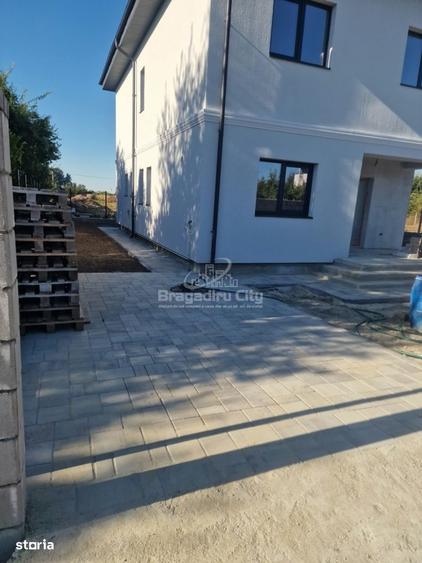 Casă cu 4 camere cu Teren 300 Mp în Central