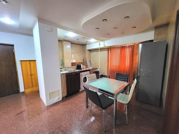 Apartament cu 3 camere semidecomandat, mobilat în Muncii