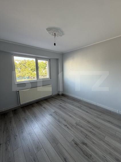 Apartament cu 2 camere decomandat în