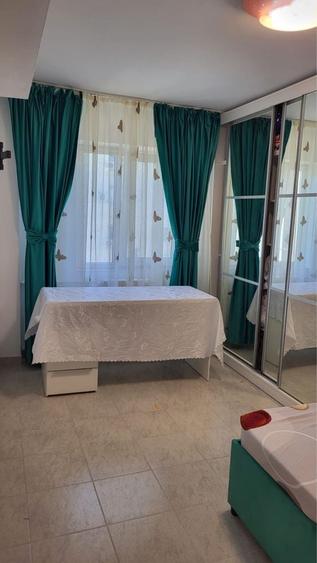 Apartament cu 3 camere decomandat în Mangalia