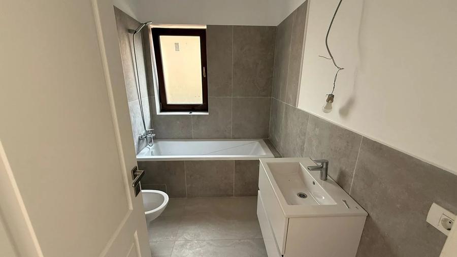 Casă individuală cu 4 camere cu Canalizare în Cernica