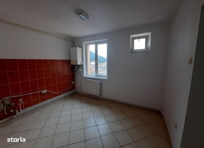 Apartament cu 3 camere în Mărăței