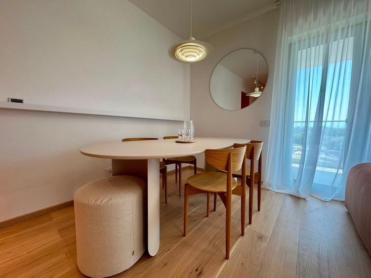 Apartament cu 3 camere decomandat în Pipera