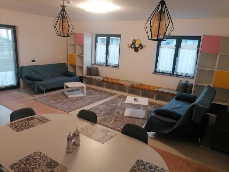 Casă cu 4 camere decomandat cu Teren 600 Mp în Exterior Vest
