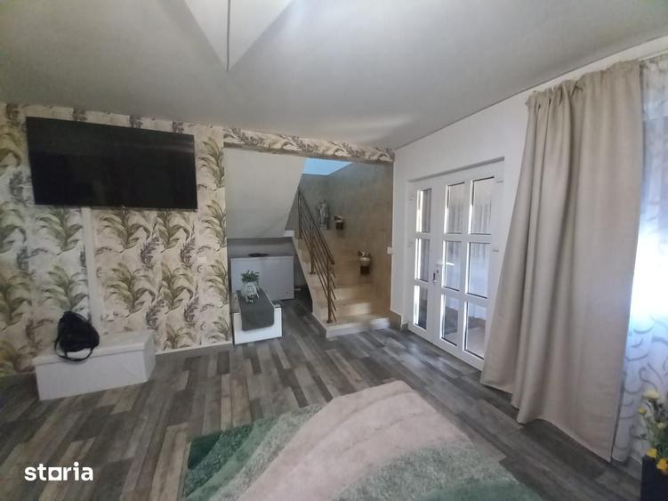 Casă cu 5 camere cu Teren 900 Mp în Central