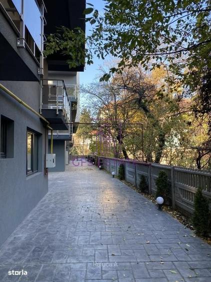 Apartament cu 2 camere decomandat în Moșilor