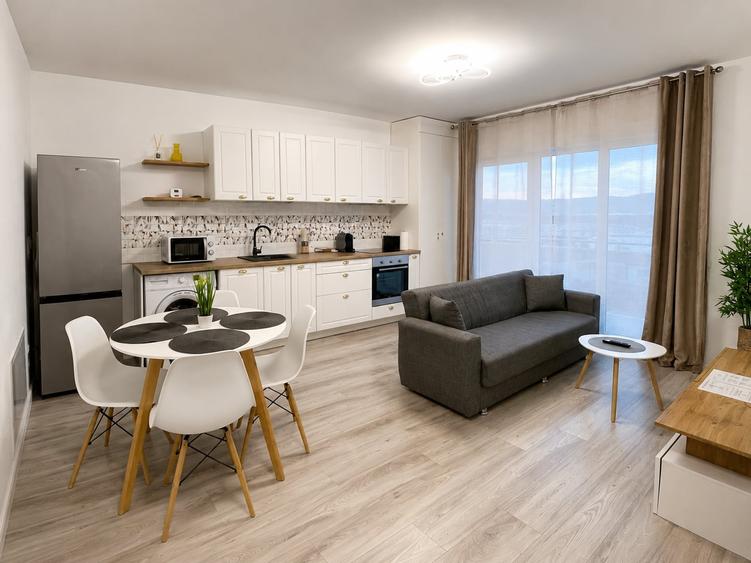 Apartament cu 2 camere semidecomandat, mobilat în Florești