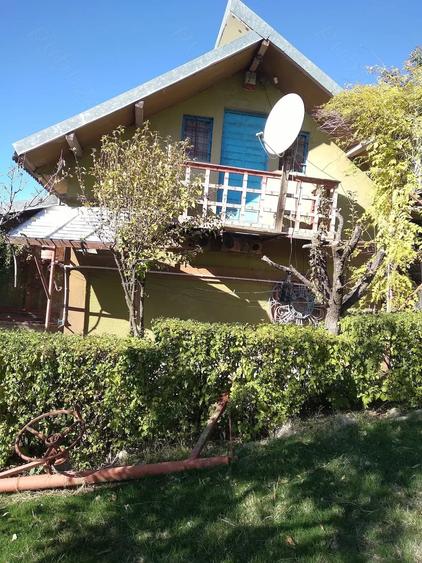 Casă cu Teren 1400 Mp în Central