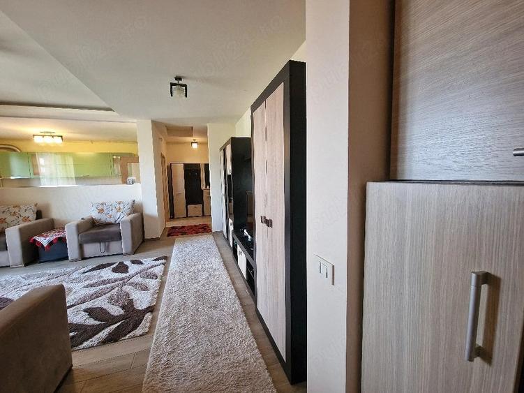 Apartament cu 2 camere semidecomandat în Dumbrăvița