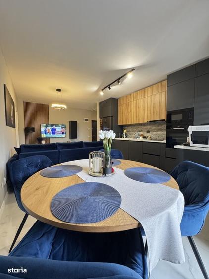 Apartament cu 3 camere semidecomandat în Florești