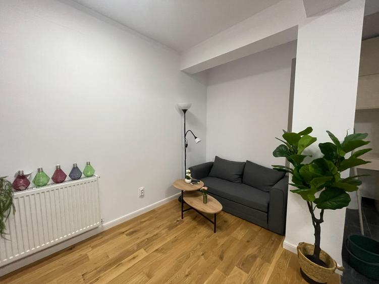 Apartament cu 2 camere semidecomandat, mobilat în Florești