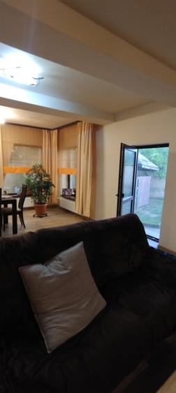 Casă cu 5 camere cu Teren 468 Mp în Lazu
