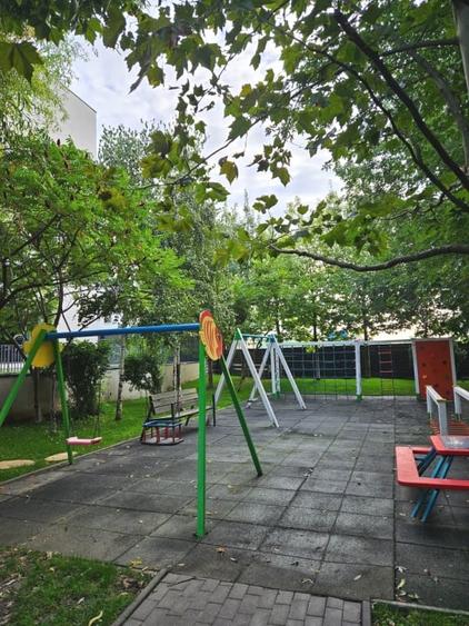 Apartament cu 2 camere semidecomandat, mobilat în Pipera