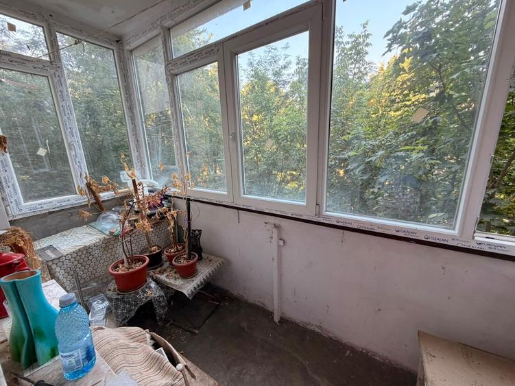 Apartament cu 3 camere în Berceni