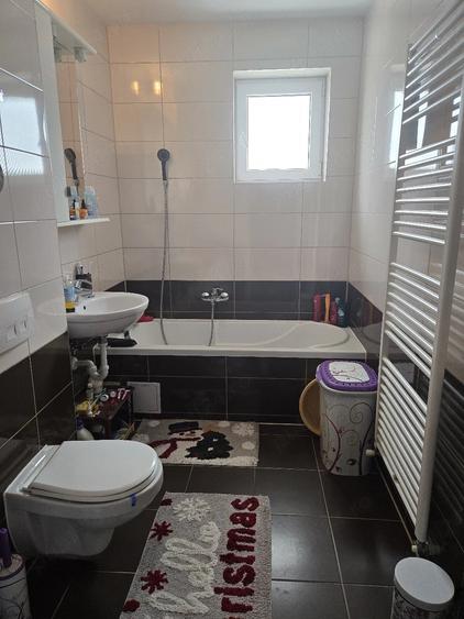 Apartament cu 2 camere decomandat în Avantgarden