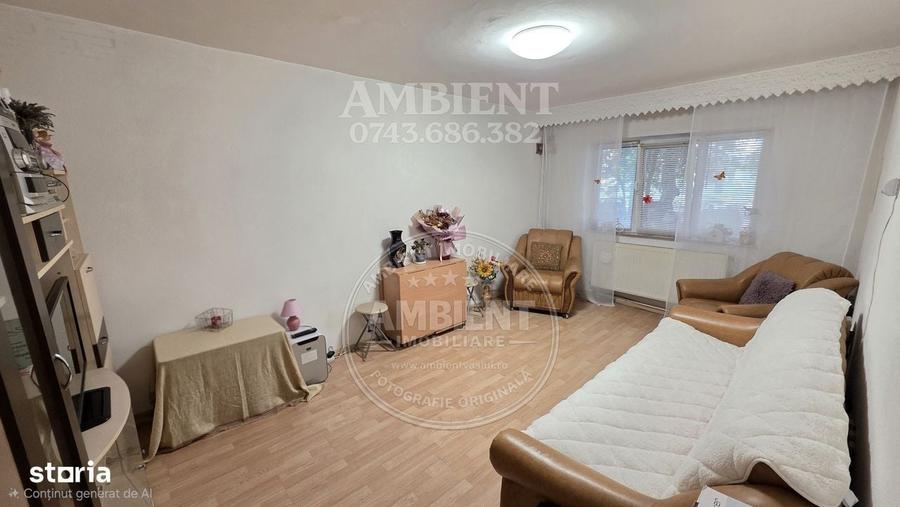 Apartament cu 3 camere decomandat în Est