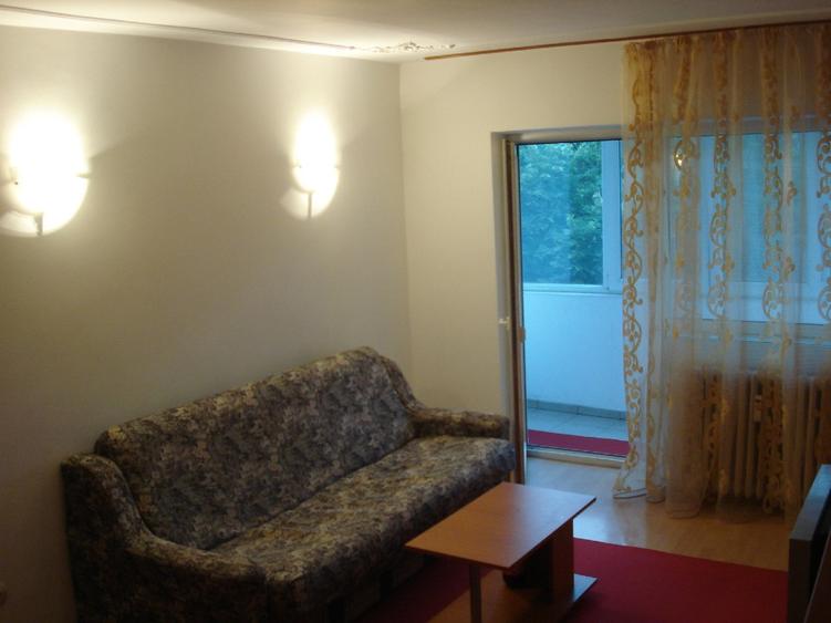 Apartament cu 2 camere decomandat în Dacia