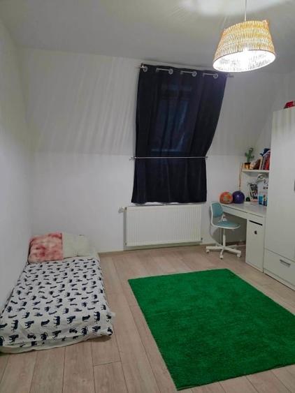 Apartament cu 3 camere semidecomandat, mobilat în Steaua